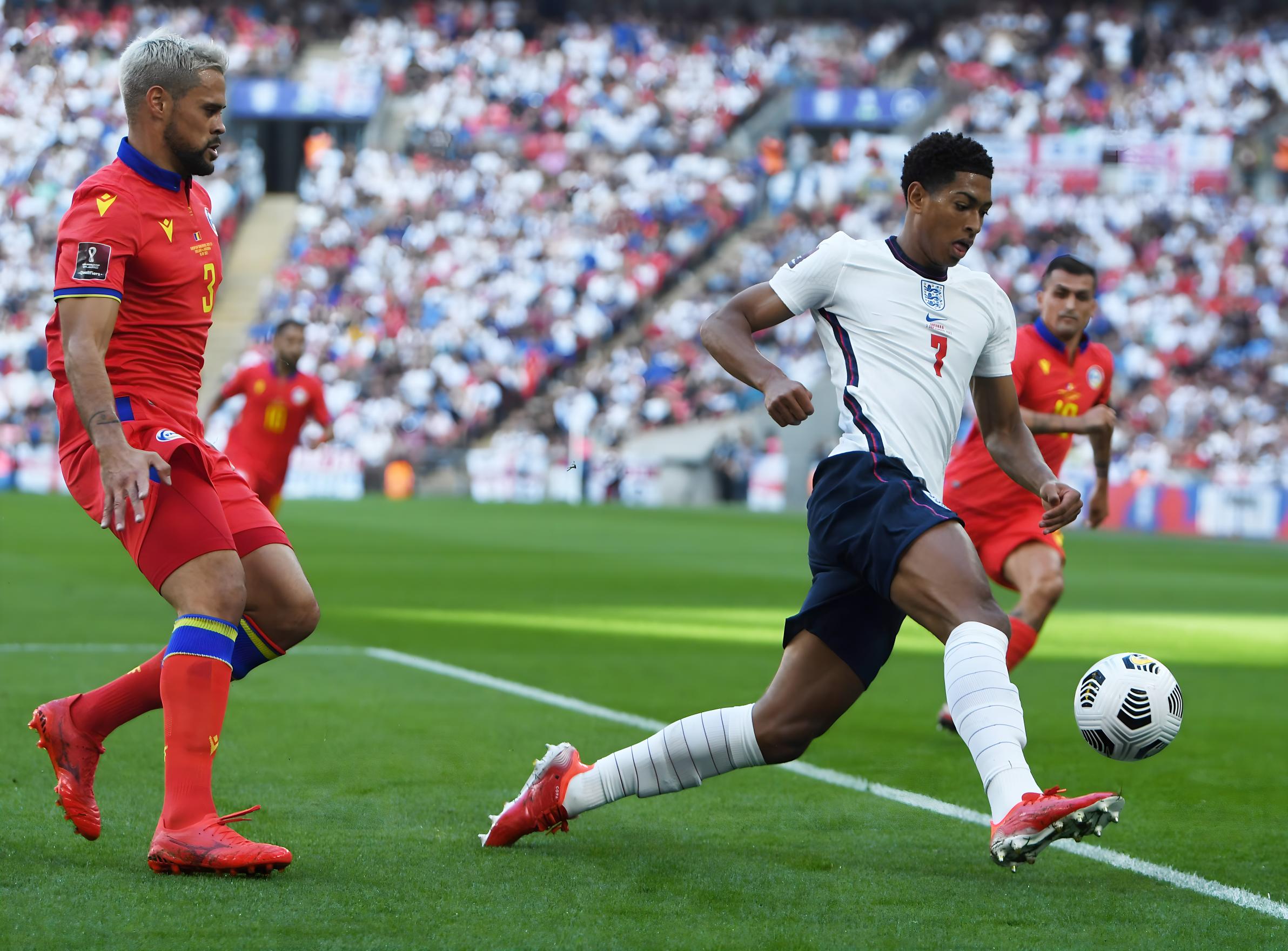 簽下一名備 簽下一名備