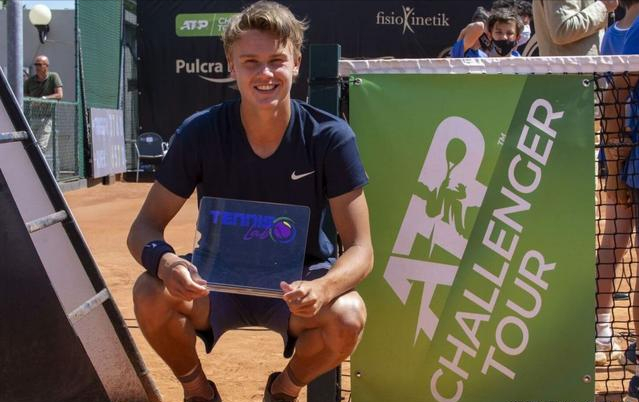 女性角色的 女性角色的