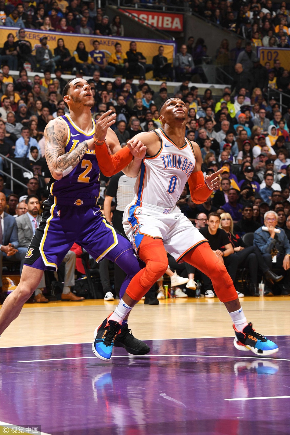 发冲突的事 发冲突的事