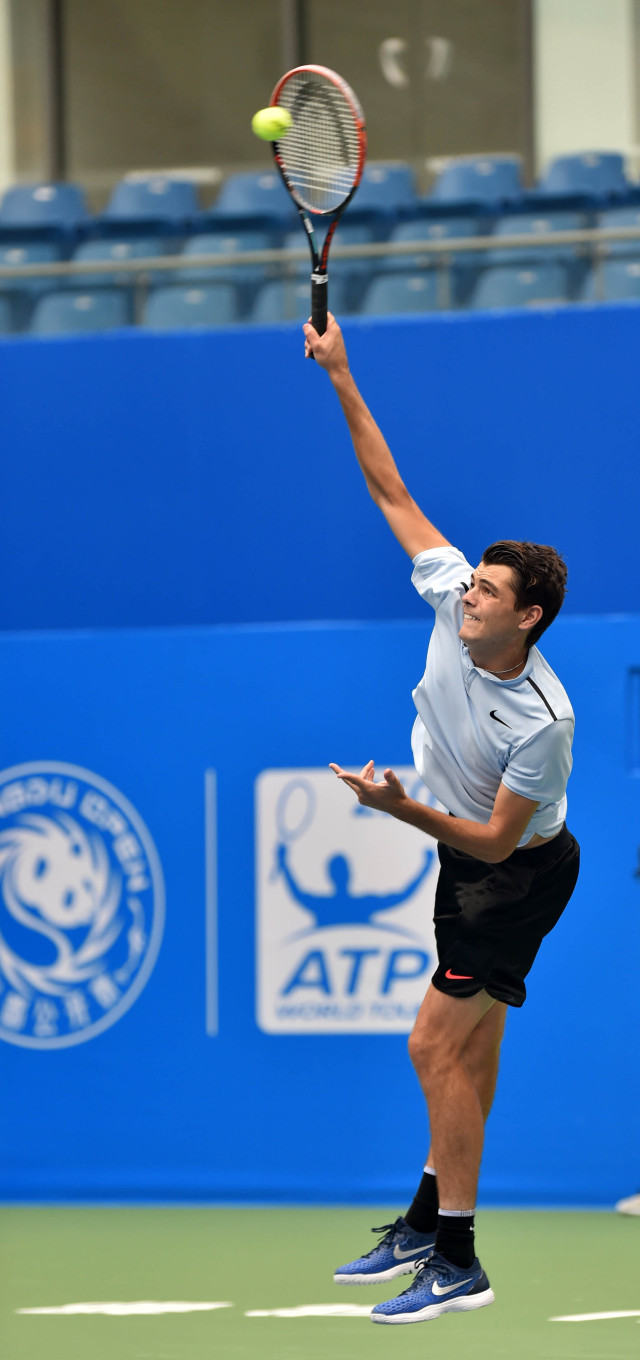 刻的果断突 刻的果断突